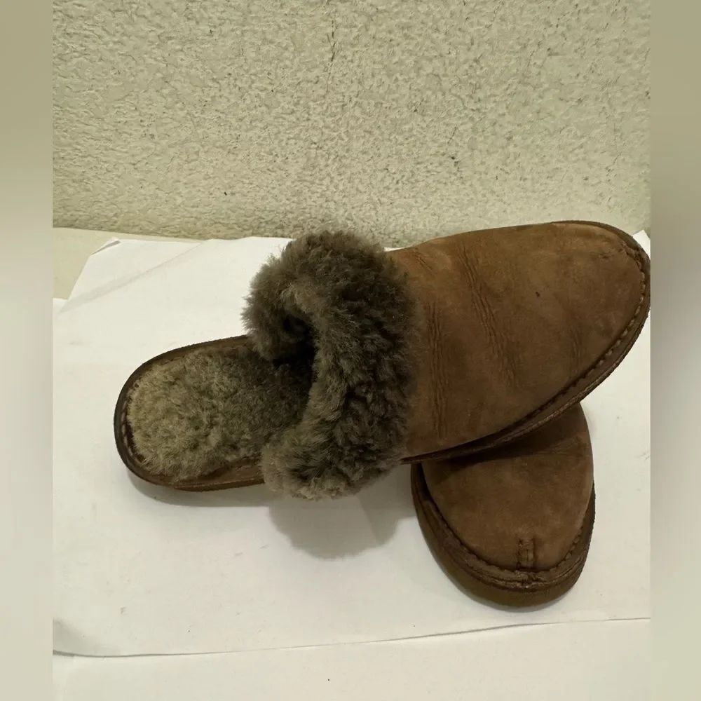 Cole Haan Clogs leather suede and fur inside Size 7